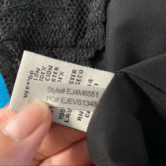 ELIZA J Lace Round Neck Cap Sleeve Sheath Dress - Picture 13 of 14